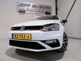 Volkswagen Polo (2015) thumbnail 4