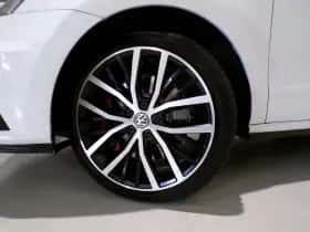 Volkswagen Polo (2015) thumbnail 5