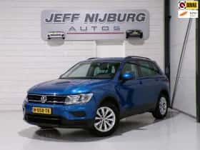 Volkswagen Tiguan (2016) thumbnail 1