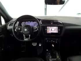 Volkswagen Tiguan (2018) thumbnail 12