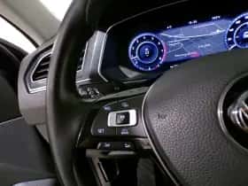 Volkswagen Tiguan (2016) thumbnail 22