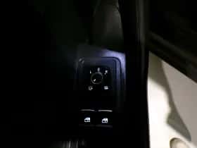 Volkswagen T-Roc (2018) thumbnail 17
