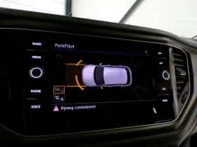 Volkswagen T-Roc (2018) thumbnail 26