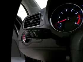 Volkswagen Polo (2014) thumbnail 11