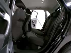 Volkswagen Polo (2012) thumbnail 18