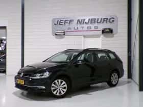 Volkswagen Golf (2017) thumbnail 2