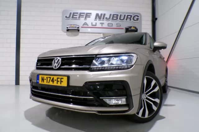 Volkswagen Tiguan (2017) thumbnail 5