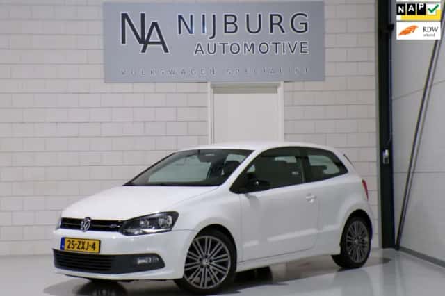 Volkswagen Polo (2013) thumbnail 1
