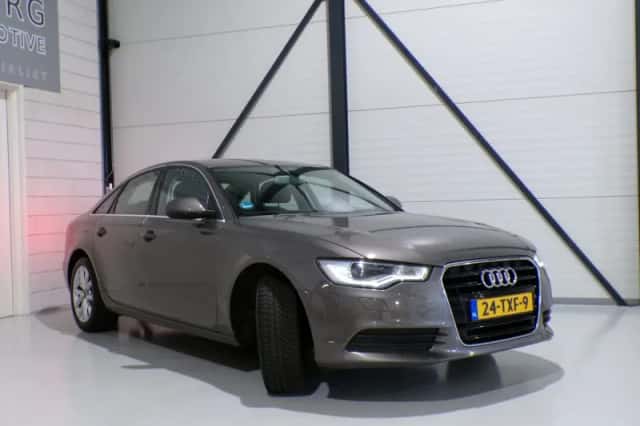 Audi A6 (2012) thumbnail 4