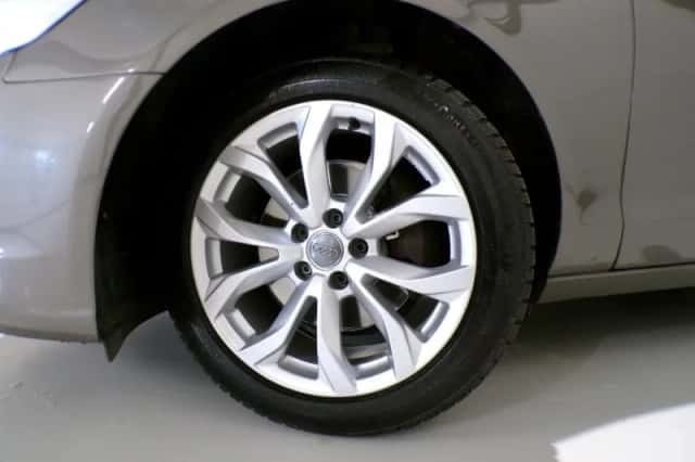 Audi A6 (2012) thumbnail 6