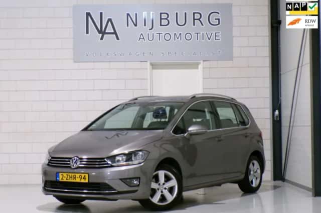 Volkswagen Golf (2015) thumbnail 1