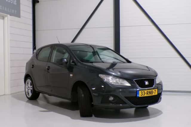 SEAT Ibiza (2011) thumbnail 4