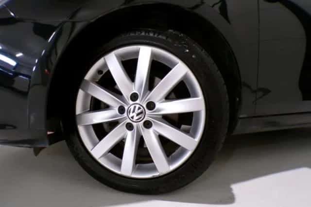 Volkswagen Golf (2012) thumbnail 6