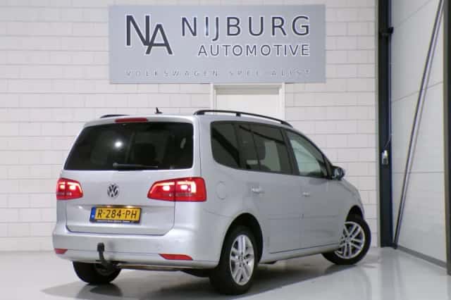 Volkswagen Touran (2013) thumbnail 6