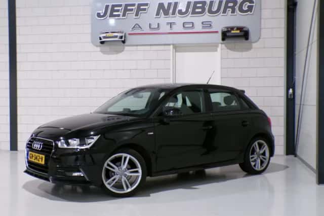 Audi A1 (2015) thumbnail 2