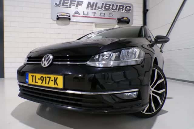 Volkswagen Golf (2018) thumbnail 4
