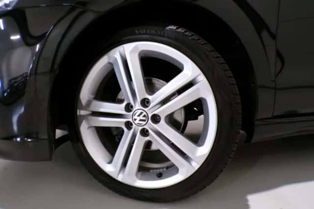 Volkswagen Polo (2013) thumbnail 5