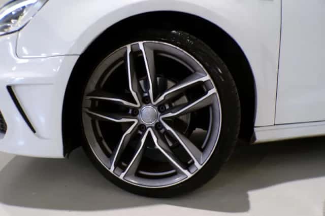 Audi A3 (2016) thumbnail 5