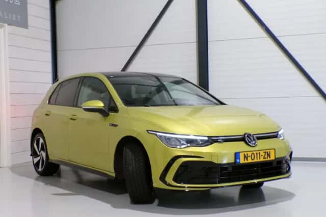 Volkswagen Golf (2020) thumbnail 4