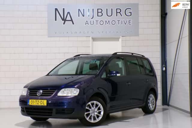 Volkswagen Touran (2006) thumbnail 1
