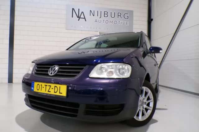 Volkswagen Touran (2006) thumbnail 4