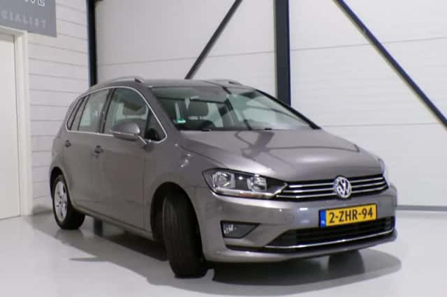 Volkswagen Golf Sportsvan (2015) thumbnail 4