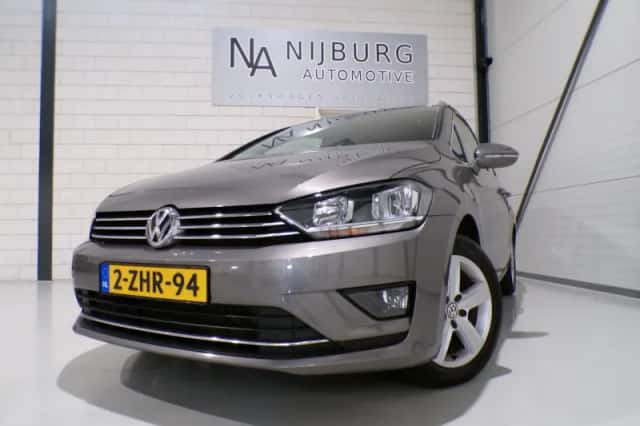 Volkswagen Golf Sportsvan (2015) thumbnail 5