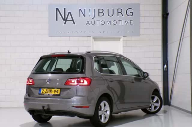 Volkswagen Golf Sportsvan (2015) thumbnail 6