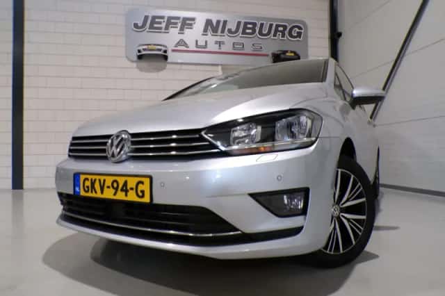 Volkswagen Golf (2016) thumbnail 5