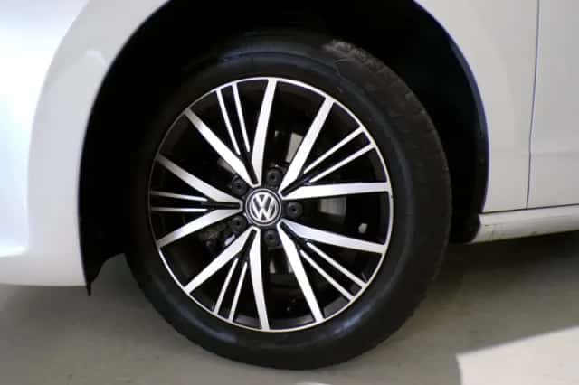 Volkswagen Golf (2016) thumbnail 6