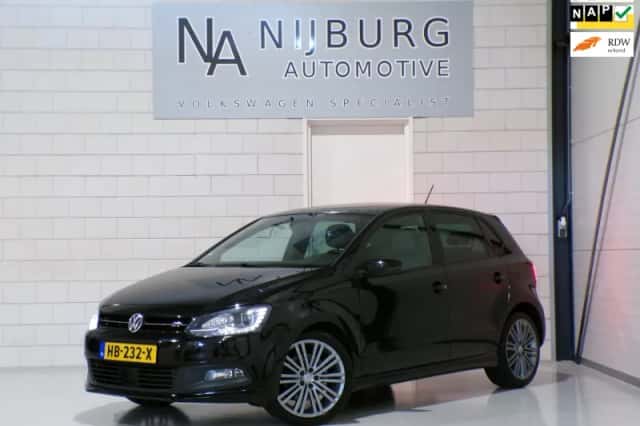 Volkswagen Polo (2015) thumbnail 1