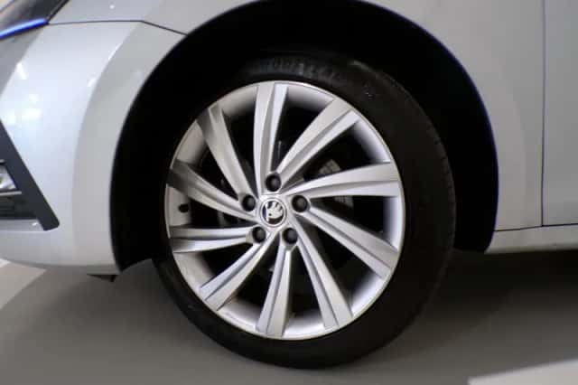 Škoda Octavia (2021) thumbnail 6