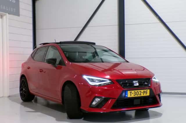 SEAT Ibiza (2017) thumbnail 4