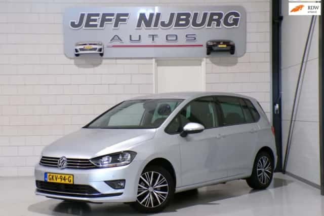 Volkswagen Golf (2016) thumbnail 1
