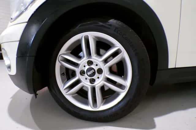 MINI Cooper (2008) thumbnail 5