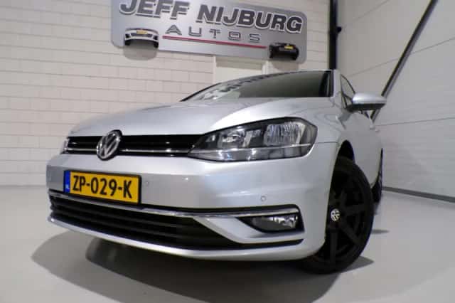 Volkswagen Golf (2019) thumbnail 4