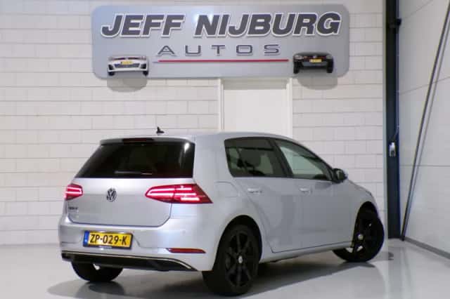 Volkswagen Golf (2019) thumbnail 6