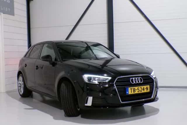 Audi A3 (2018) thumbnail 3