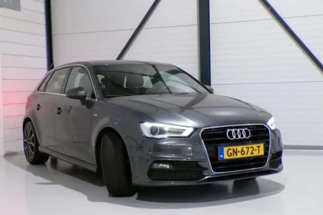 Audi A3 (2015) thumbnail 4