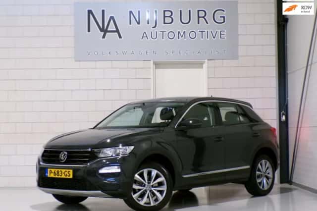 Volkswagen T-Roc (2021) thumbnail 1