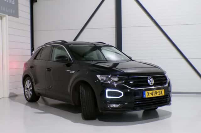 Volkswagen T-Roc (2018) thumbnail 4