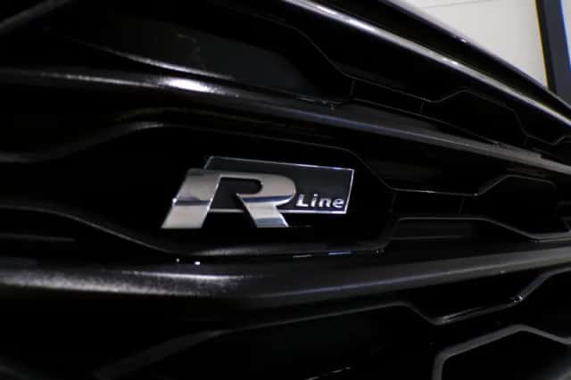 Volkswagen T-Roc (2018) thumbnail 6