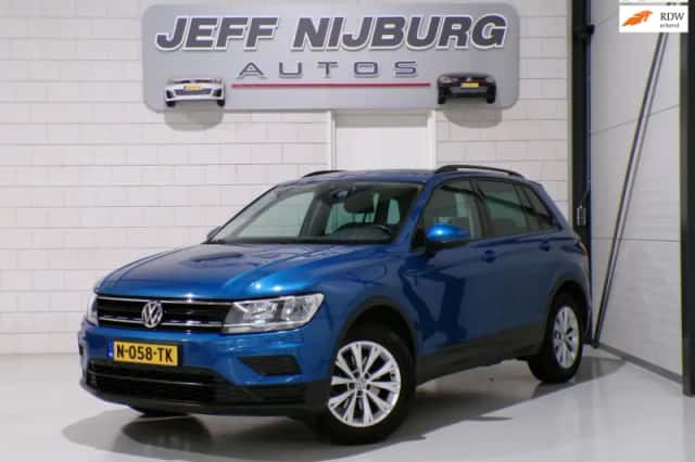 Volkswagen Tiguan (2016) thumbnail 1