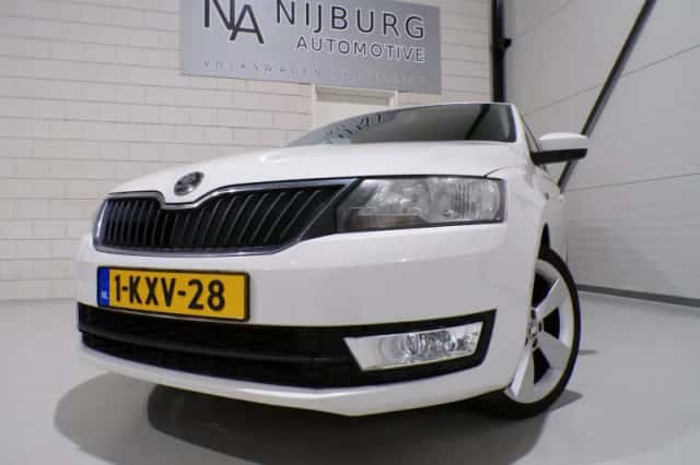 Škoda Rapid (2013) thumbnail 5