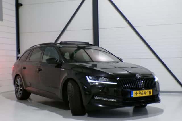 Škoda Superb (2020) thumbnail 4