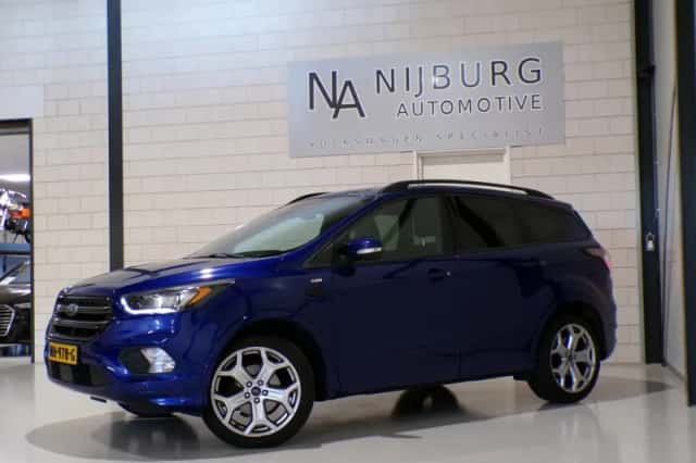 Ford Kuga (2017) thumbnail 2