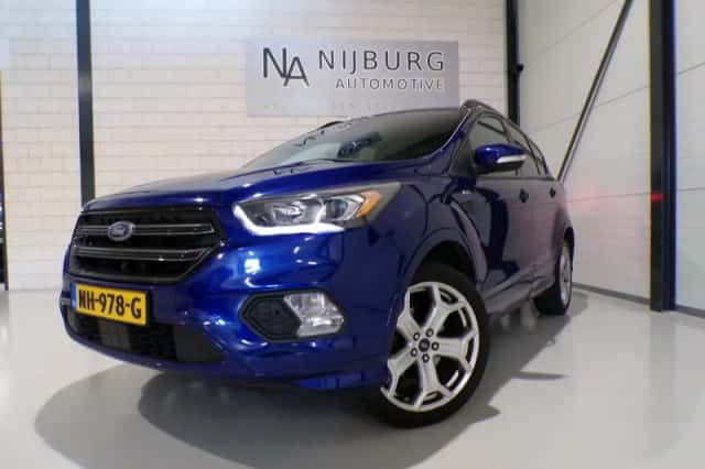 Ford Kuga (2017) thumbnail 5