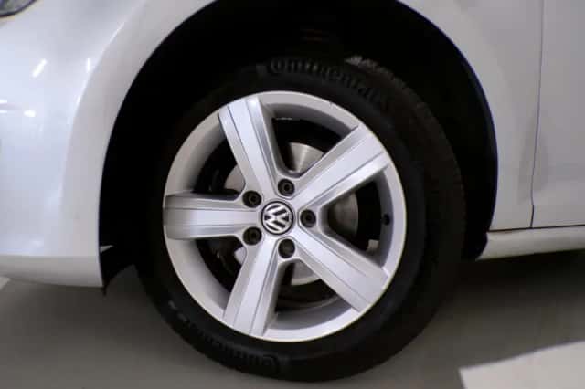 Volkswagen Golf (2014) thumbnail 6