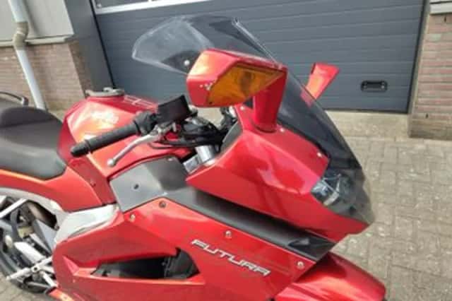 APRILIA RST (2003) thumbnail 3