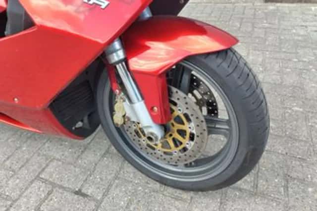 APRILIA RST (2003) thumbnail 4